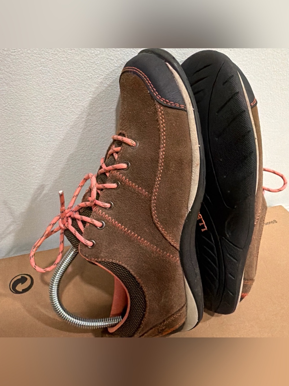 LL Bean Brown Suede Pink Lace Up Hiking Walking Shoes. Woman's Size 7M read - Picture 4 of 9